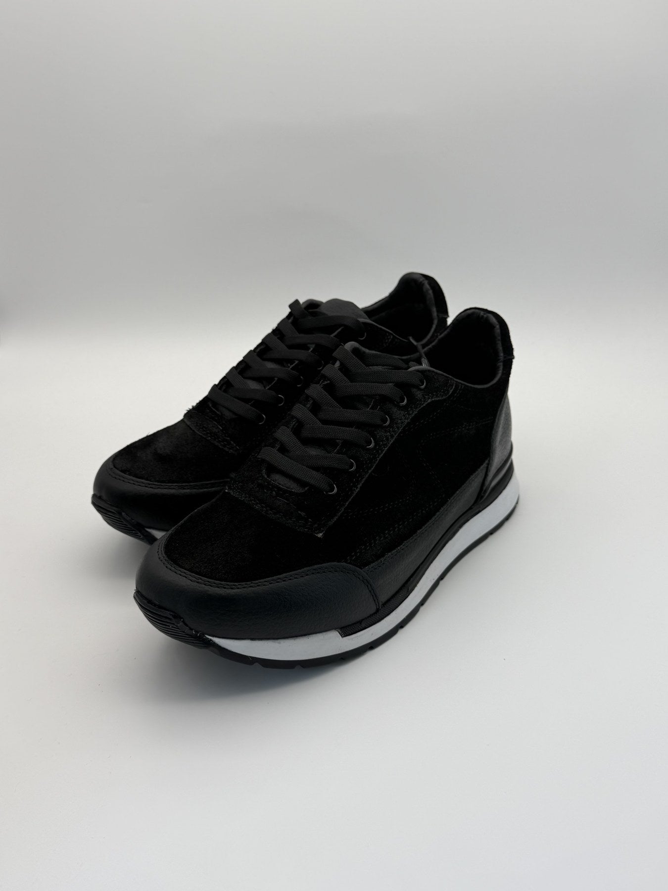 Tenis de gamuza negra para hombre Toronto Suede hechos en México — Calzado Zully