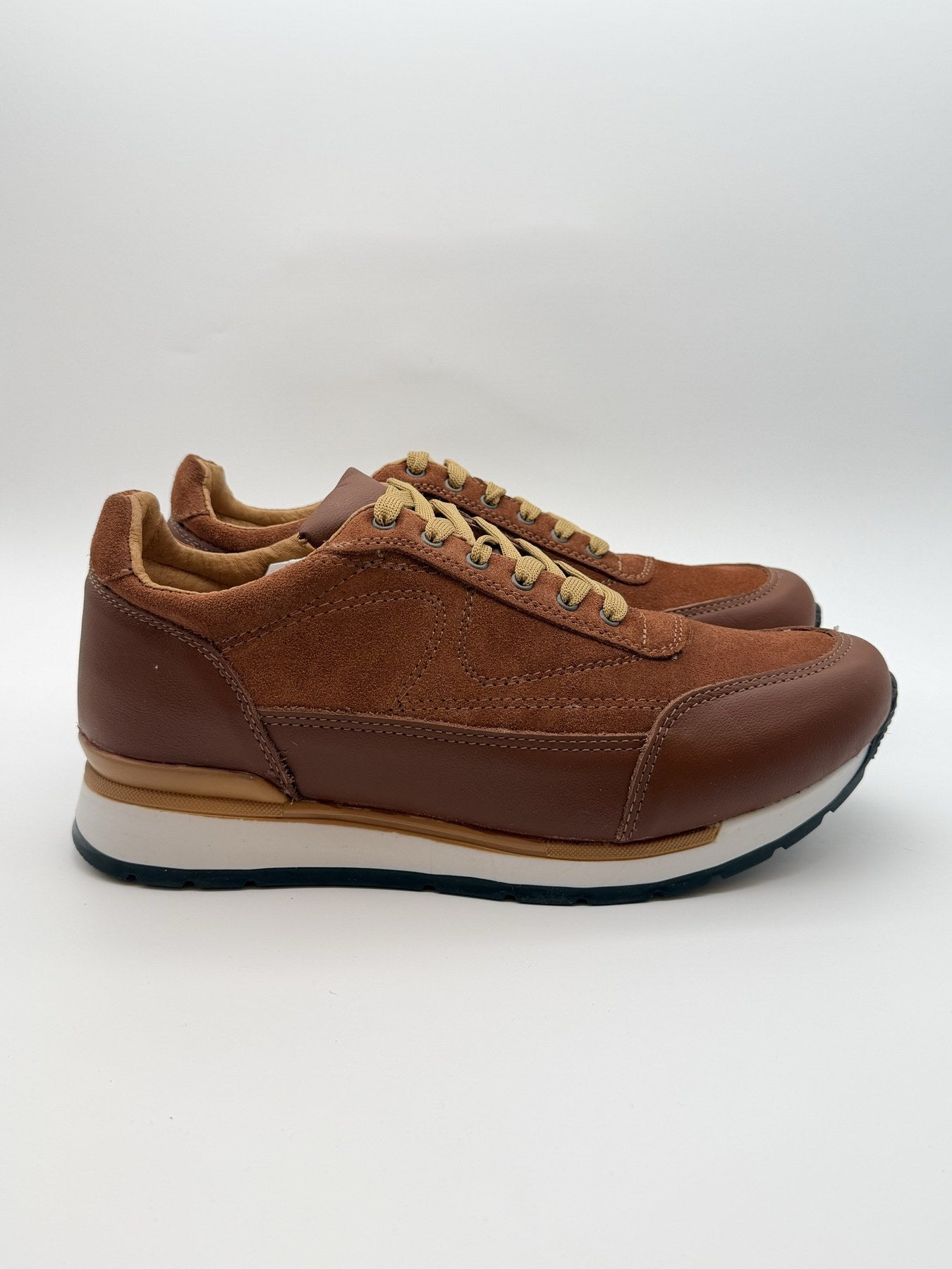 Tenis de gamuza para hombre Toronto Suede shedrón hechos en México — Calzado Zully — vista 2