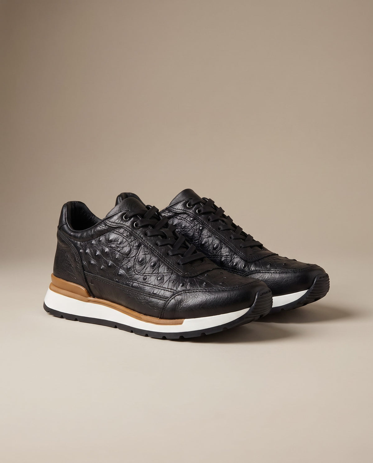 Tenis de piel grabado avestruz para hombre color negro — vista 1 | Calzado Zully