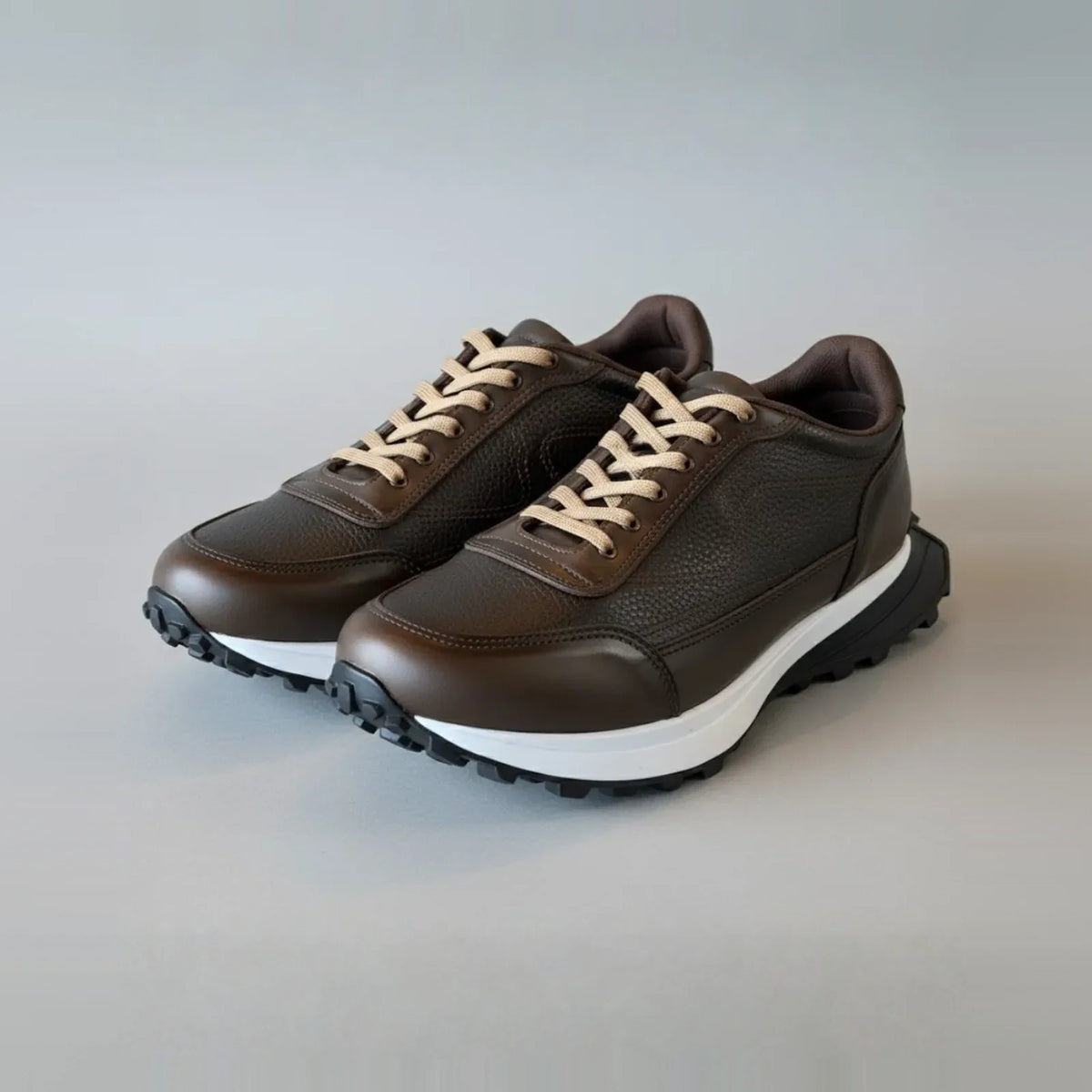 Tenis confort de piel para hombre Bravo color moka — vista 4 | Calzado Zully