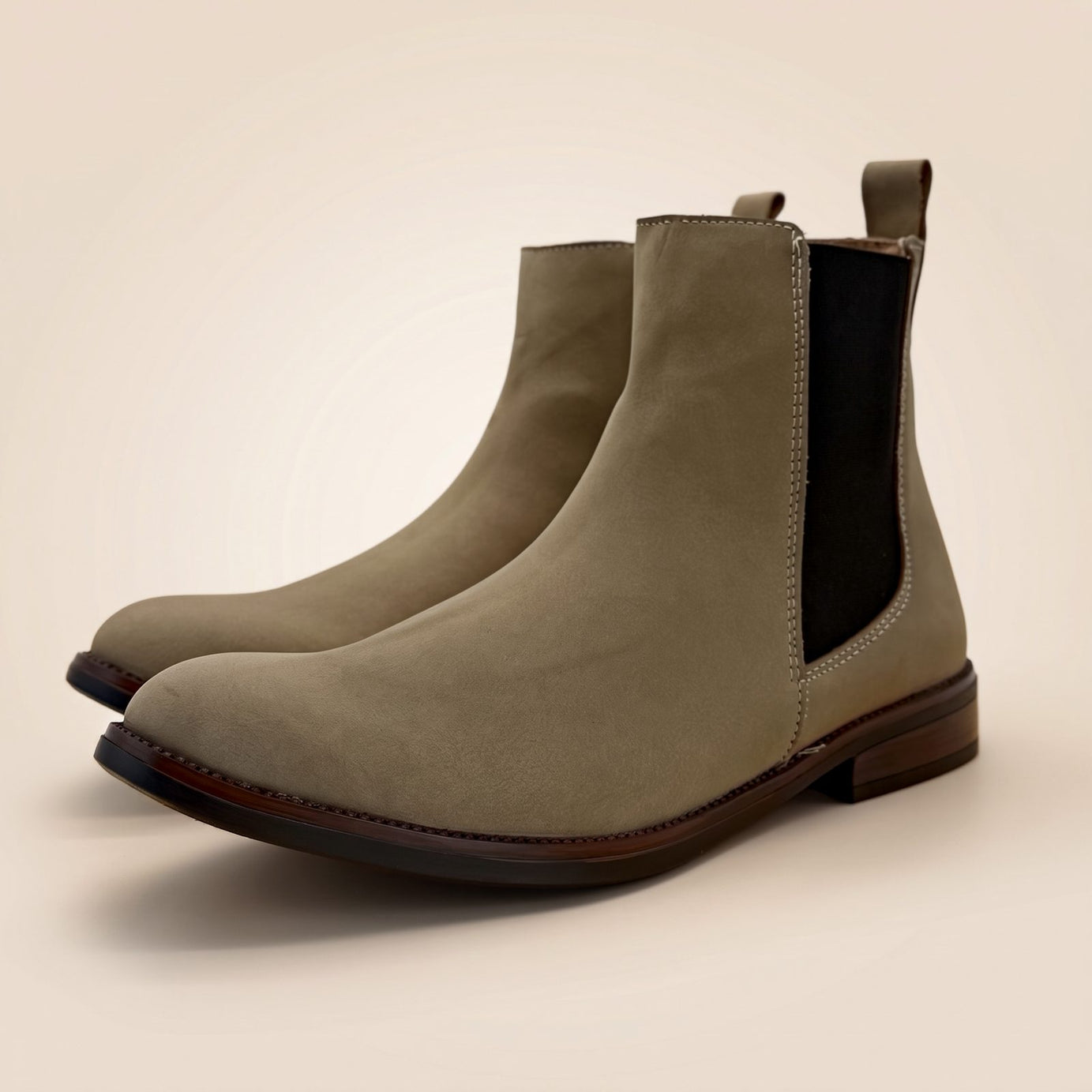 Par de botines Chelsea Beige de nobuck para hombre, otro ángulo