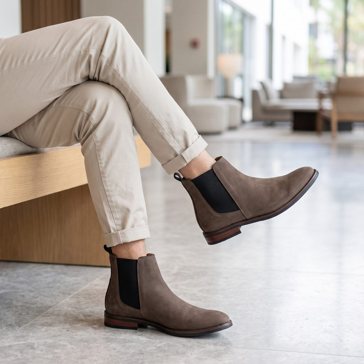 Botín Chelsea Marrón de nobuck para hombre, puesto