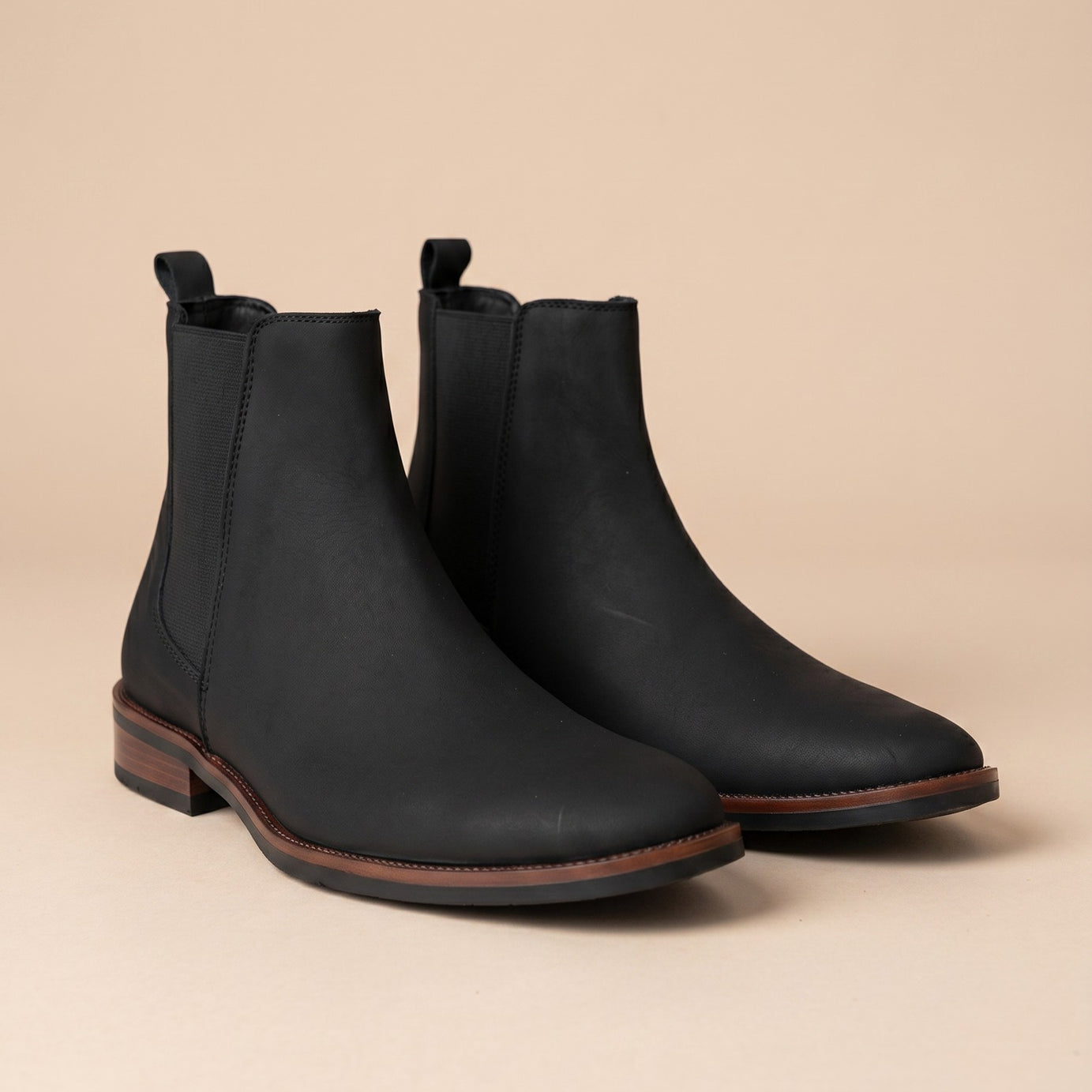 Botín Chelsea de piel nobuck negro — Calzado Zully