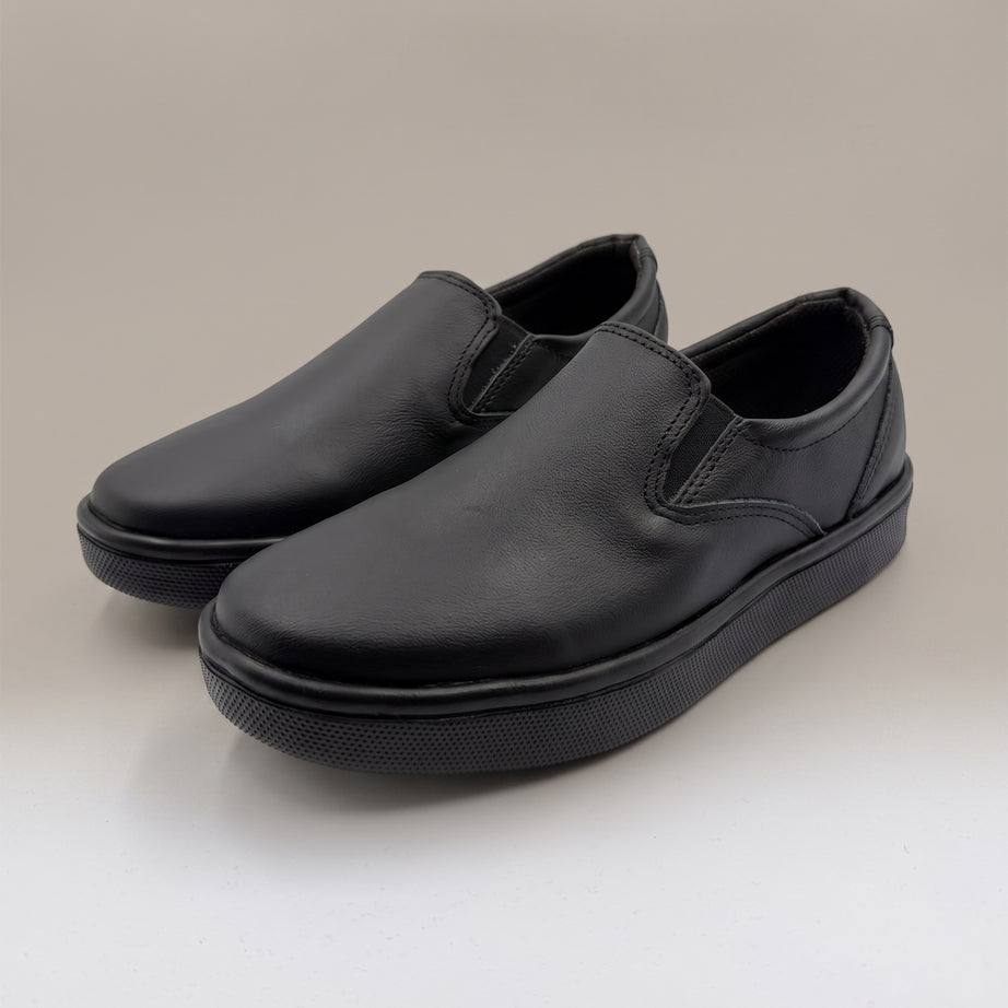 Dolores – Negro Obsidiana de piel genuina — Calzado Zully, foto de estudio