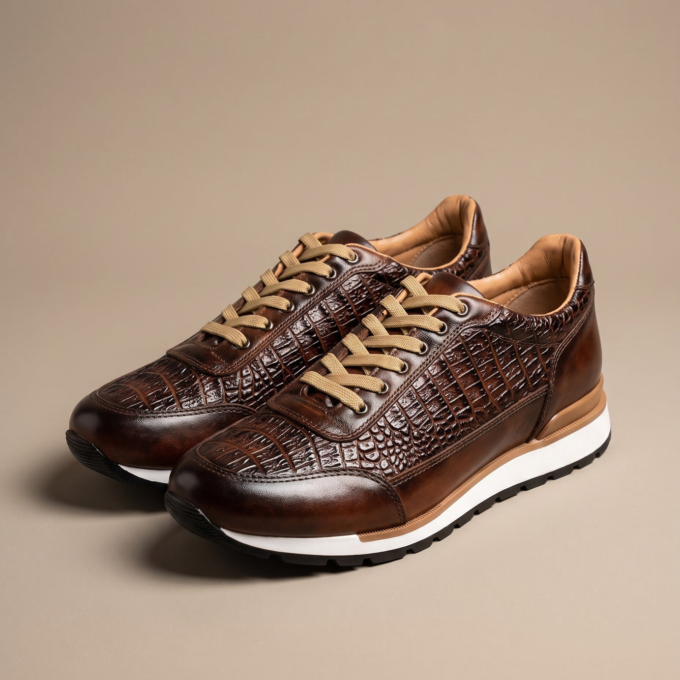 Tenis de piel grabado cocodrilo para hombre color shedrón — vista 1 | Calzado Zully