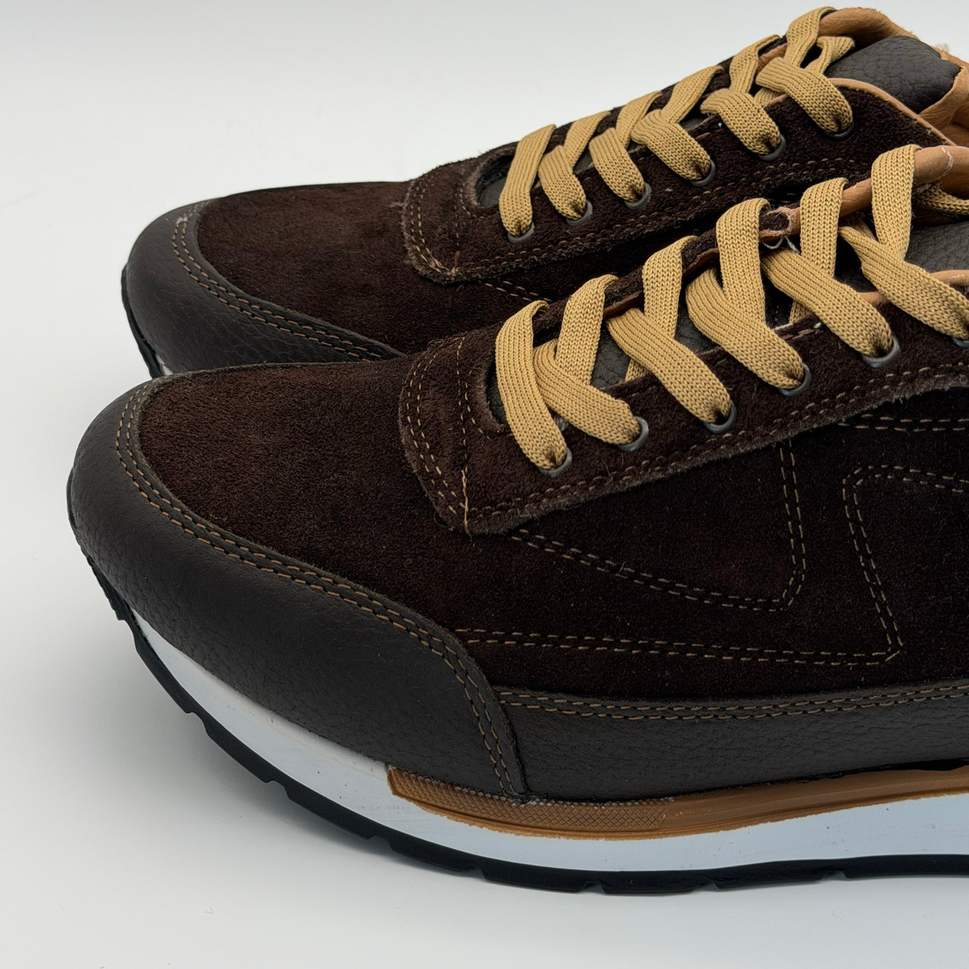 Tenis de gamuza para hombre Toronto Suede color chocolate hechos en México — vista 4 | Calzado Zully
