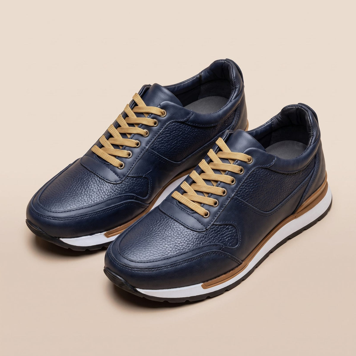 Tenis Vancouver azul marino de piel para hombre, agujetas arena, el par