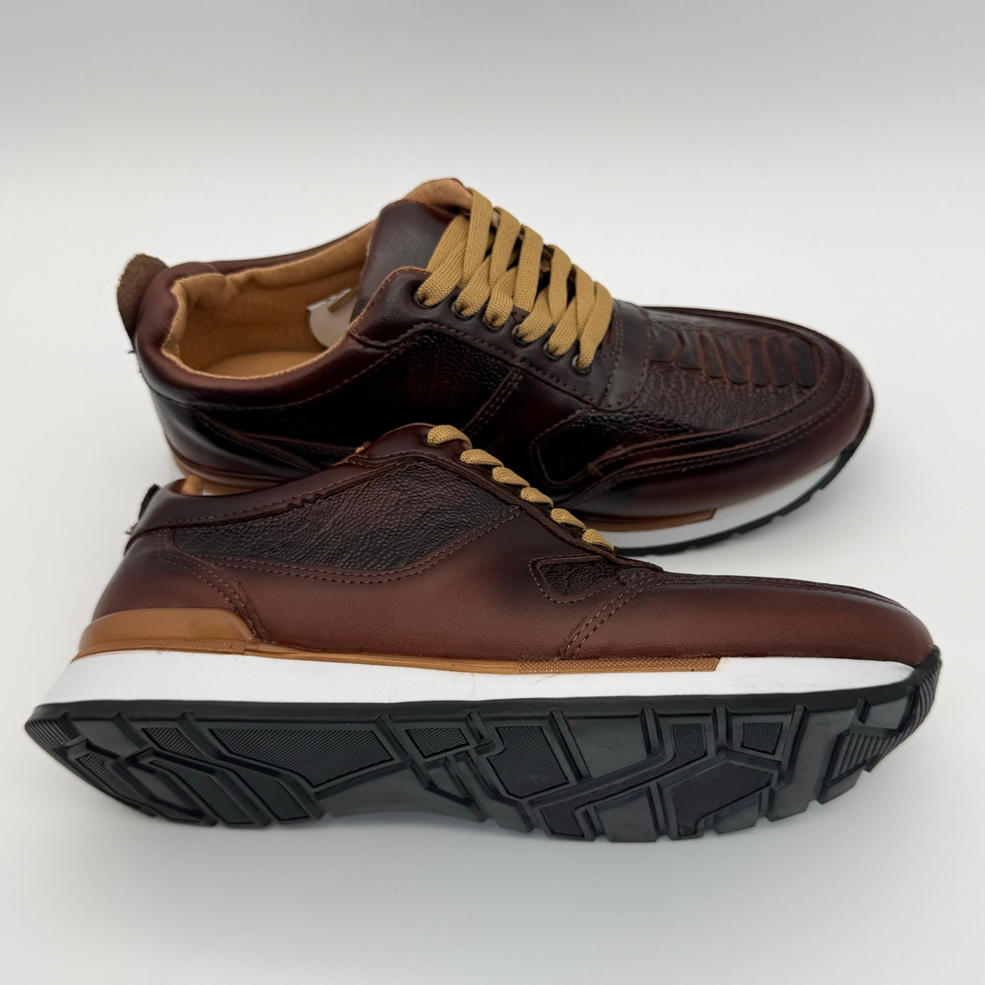 Tenis Vancouver grabado exótico de avestruz color café de piel para hombre hechos en México — vista 5 | Calzado Zully