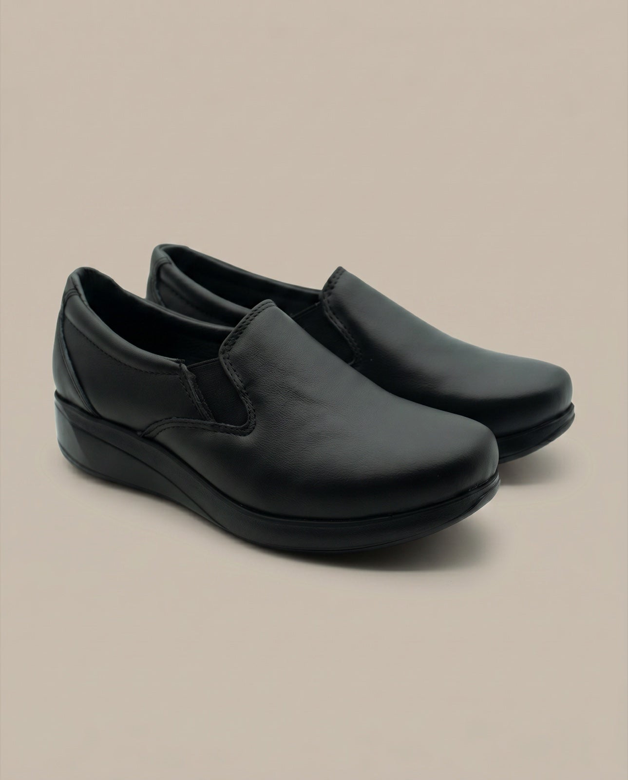 Tonalá – Negro de piel genuina — Calzado Zully, foto de estudio