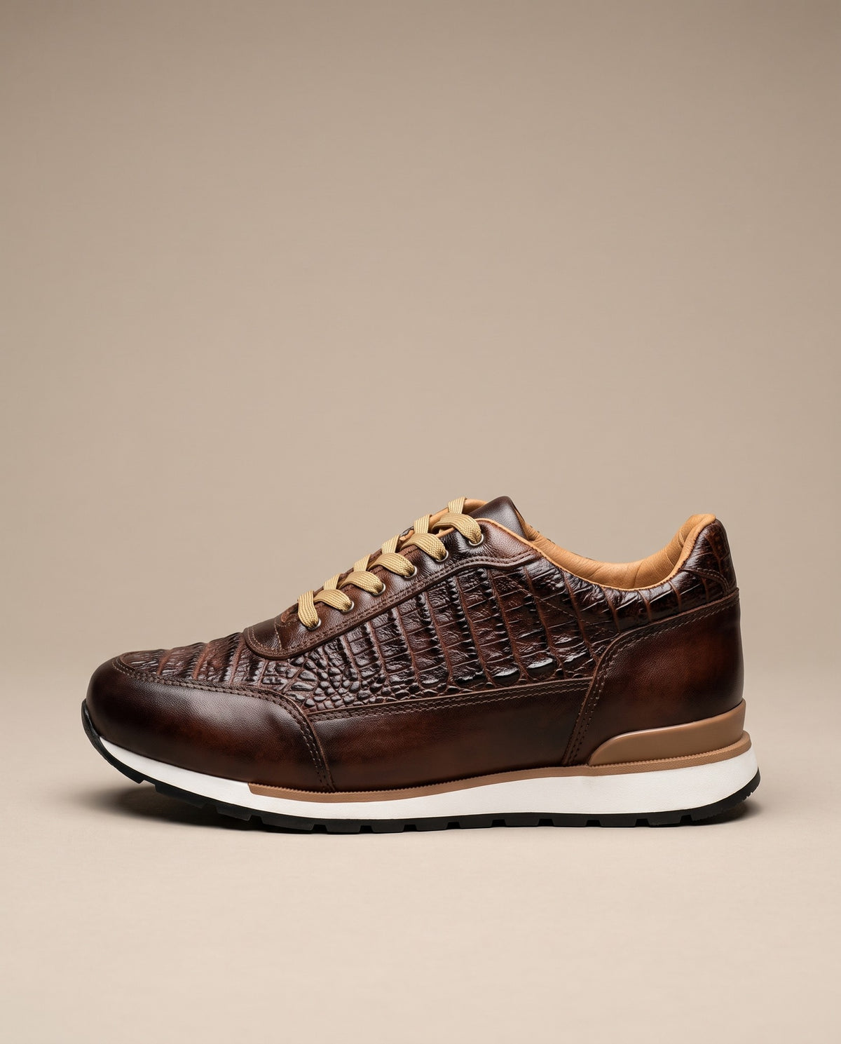 Tenis de piel grabado cocodrilo para hombre color shedrón — vista 2 | Calzado Zully
