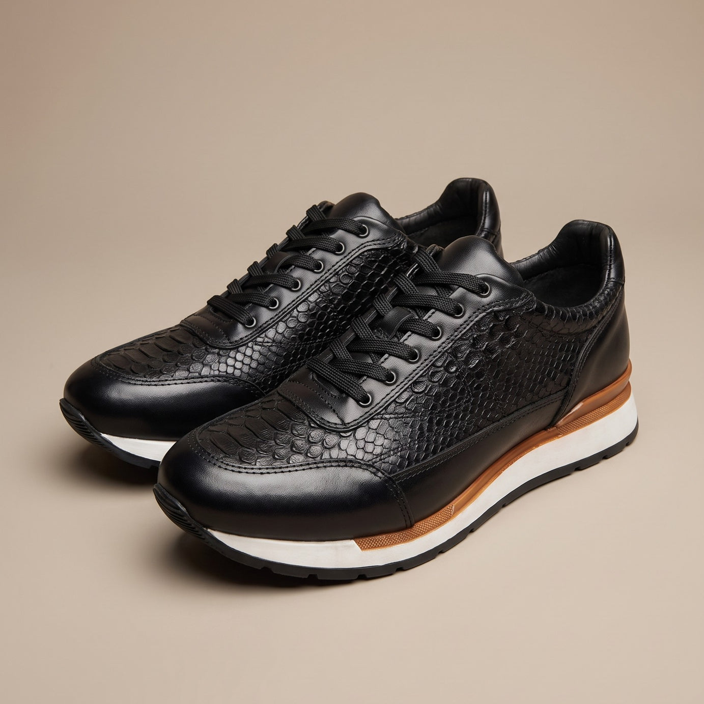 Tenis de piel grabado pitón para hombre color negro — vista 1 | Calzado Zully
