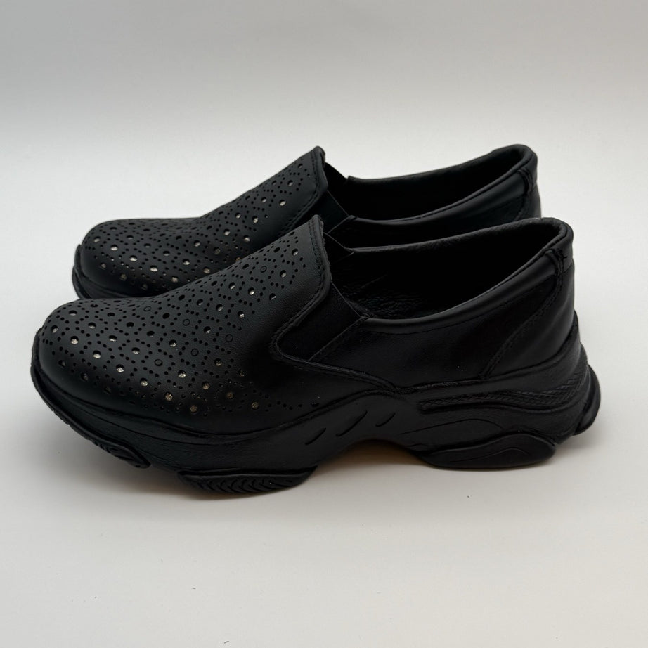 Zapato confort de dama Zapopan negro de piel troquelada — Calzado Zully — vista 2