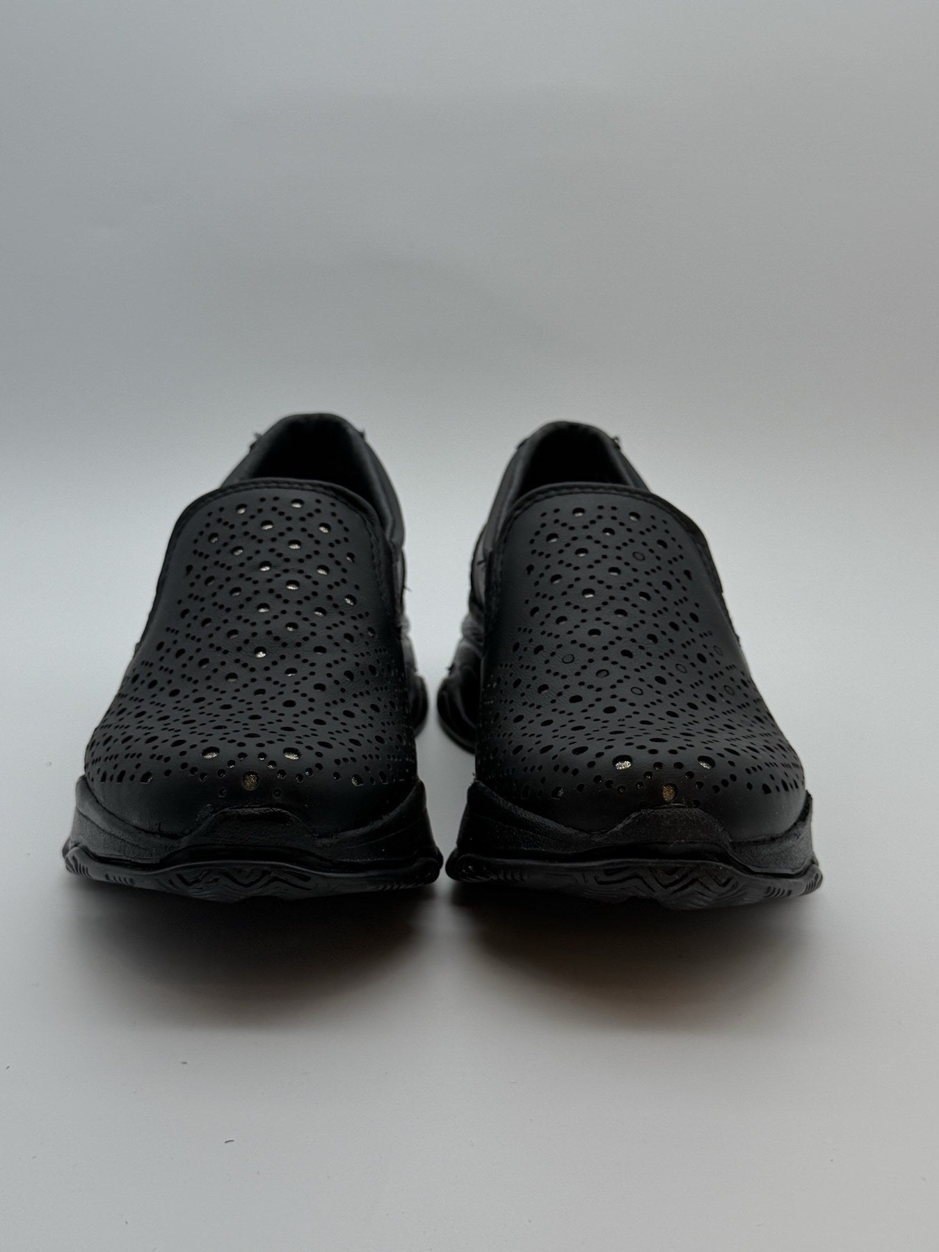 Zapato confort de dama Zapopan negro de piel troquelada — Calzado Zully — vista 3