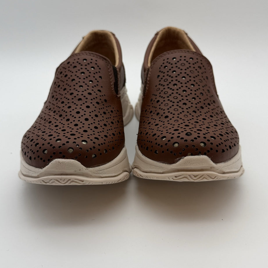 Zapato confort de dama Zapopan shedrón de piel troquelada — Calzado Zully — vista 3